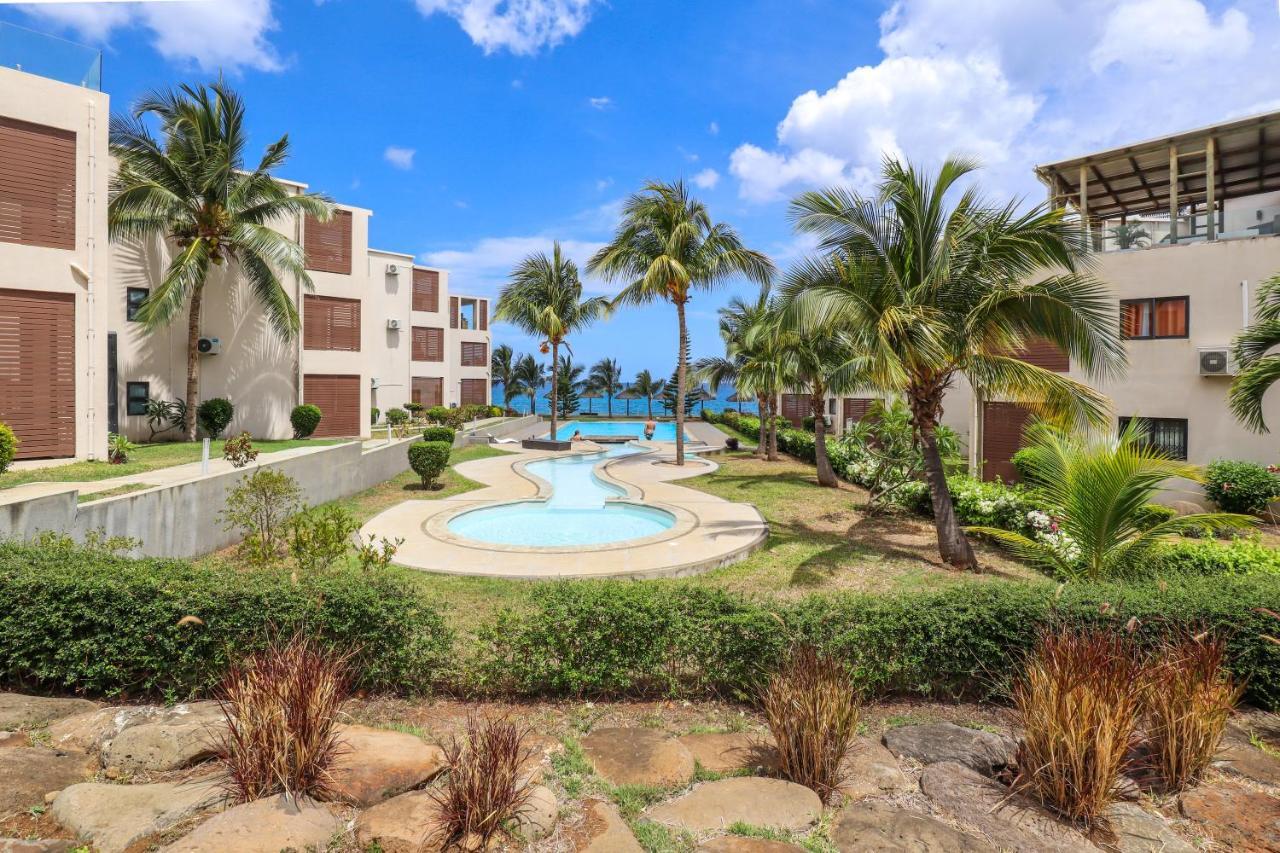Pierre Bleue Beachfront Villa Flic-en-Flacq 외부 사진