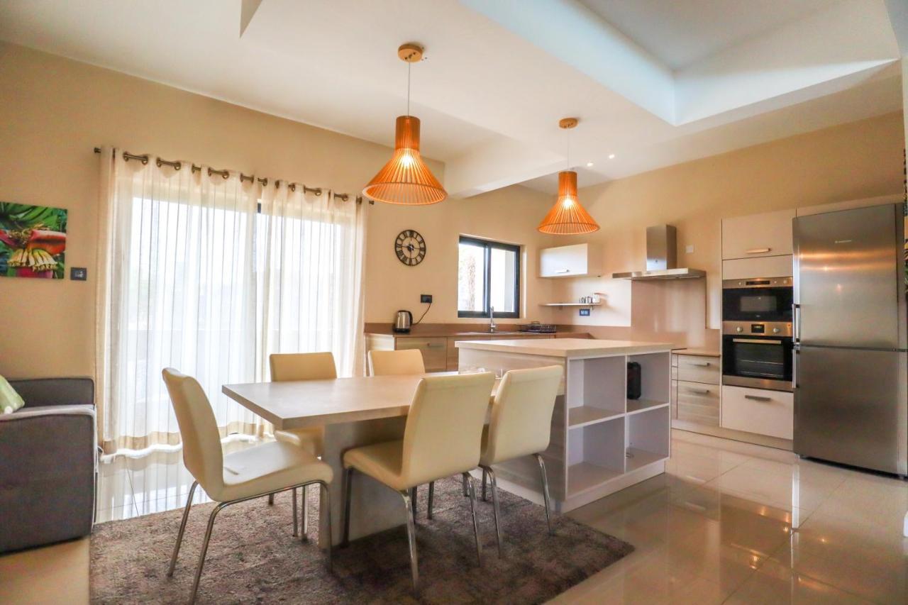 Pierre Bleue Beachfront Villa Flic-en-Flacq 외부 사진