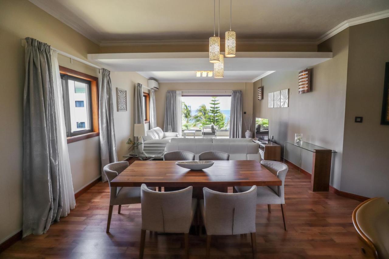 Pierre Bleue Beachfront Villa Flic-en-Flacq 외부 사진